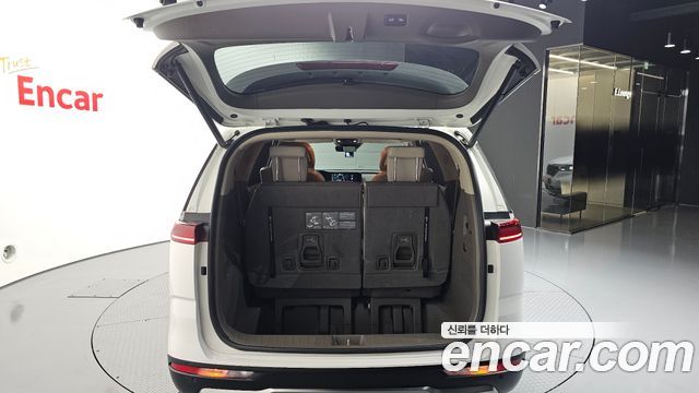 Kia Canival 2023 — photo 36