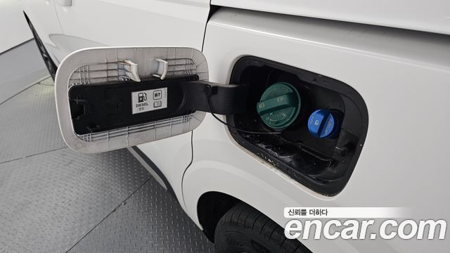 Kia Canival 2023 — photo 38