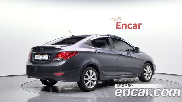 Hyundai Accent 2012 — photo 2