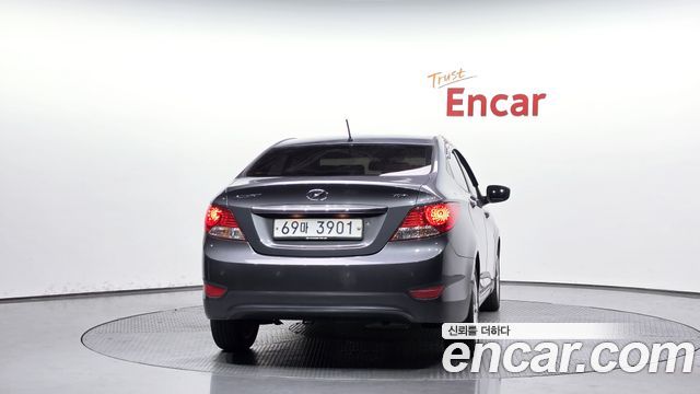 Hyundai Accent 2012 — photo 4