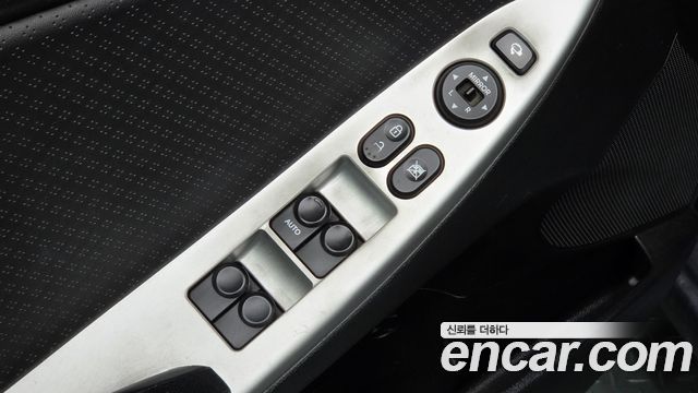 Hyundai Accent 2012 — photo 25