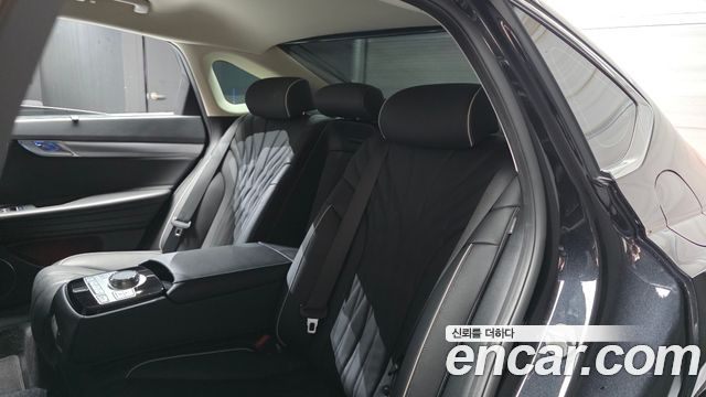 Genesis G80 2023 — photo 18