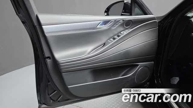 Genesis G80 2023 — photo 14