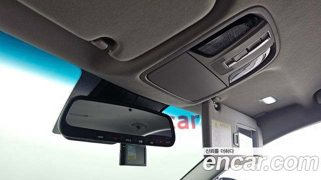 Kia K7 2021 — photo 25