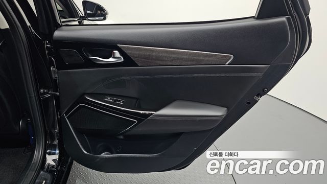 Kia K7 2021 — photo 15