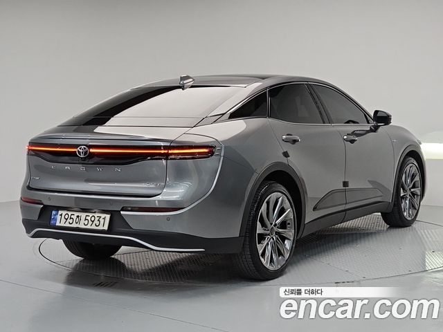 Toyota Crown 2024 — photo 3