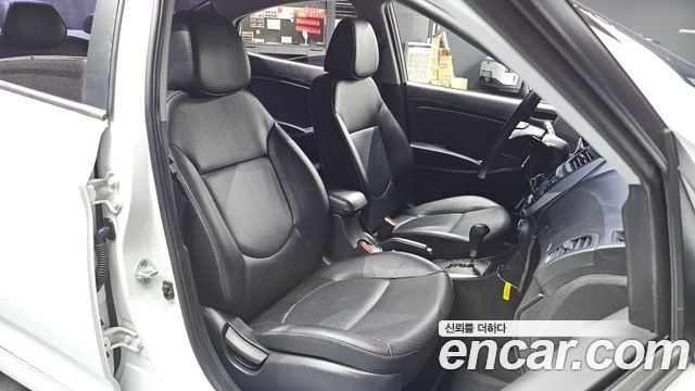 Hyundai Accent 2019 — photo 13