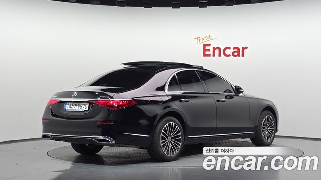 Mercedes-Benz S-Class 2025 — photo 2