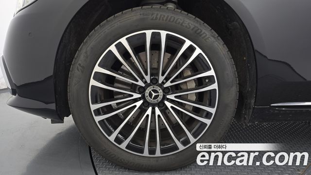 Mercedes-Benz S-Class 2025 — photo 5