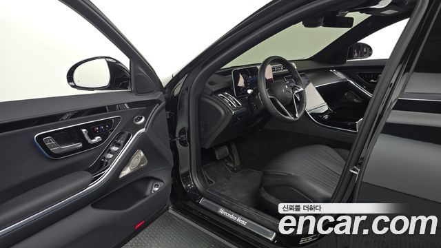 Mercedes-Benz S-Class 2025 — photo 13