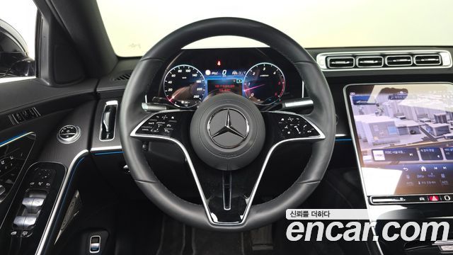 Mercedes-Benz S-Class 2025 — photo 19