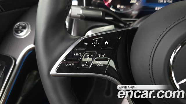 Mercedes-Benz S-Class 2025 — photo 33