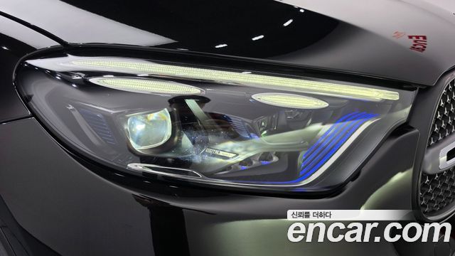 Mercedes-Benz GLC-Class 2025 — photo 8