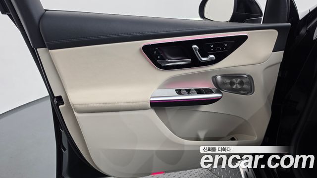 Mercedes-Benz GLC-Class 2025 — photo 14