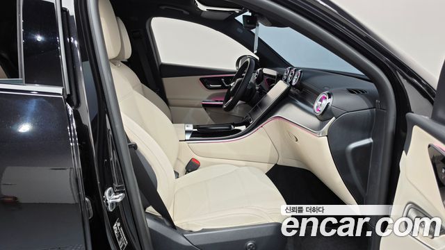 Mercedes-Benz GLC-Class 2025 — photo 16