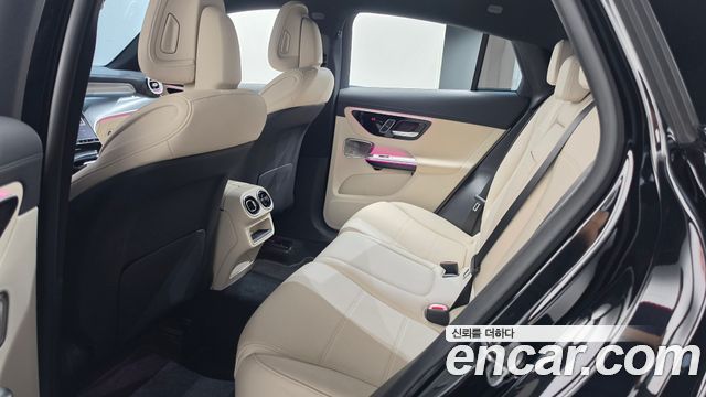 Mercedes-Benz GLC-Class 2025 — photo 27