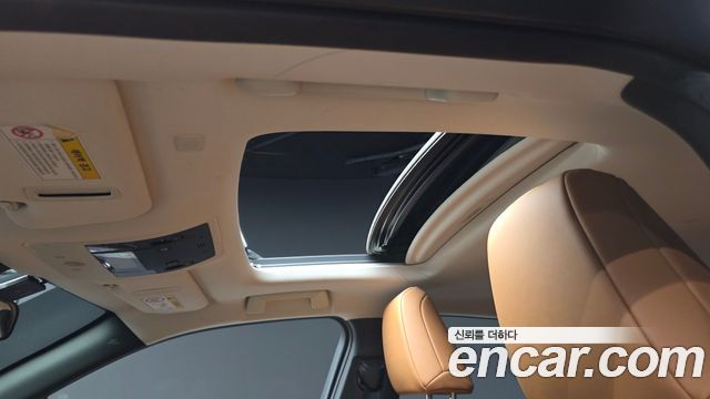 Lexus UX 2020 — photo 22