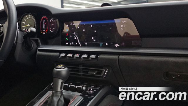 Porsche 911 2022 — photo 19