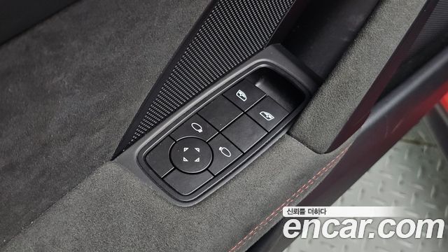 Porsche 911 2022 — photo 26
