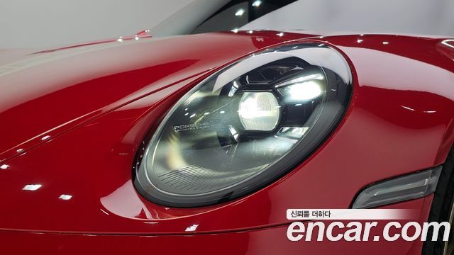 Porsche 911 2022 — photo 8