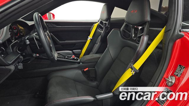Porsche 911 2022 — photo 16