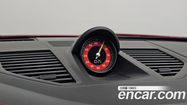 Porsche 911 2022 — photo 30