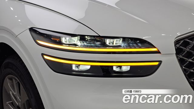 Genesis GV70 2022 — photo 8