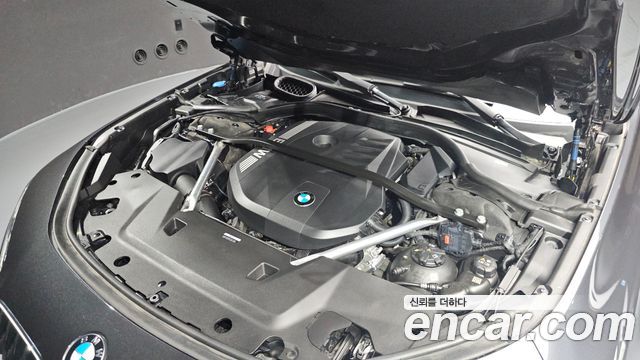 BMW 7-Series 2023 — photo 6