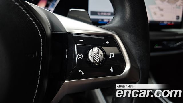 BMW 7-Series 2023 — photo 29