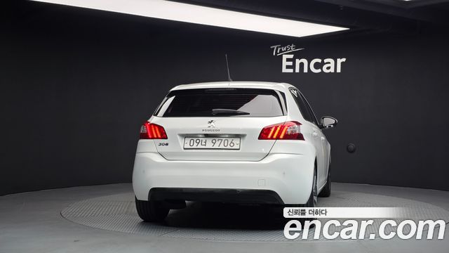 Peugeot 308 2017 — photo 4