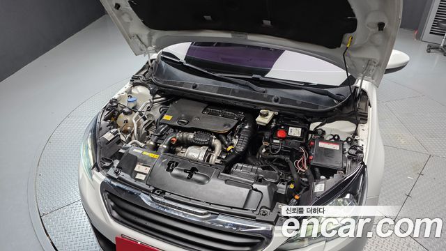 Peugeot 308 2017 — photo 6