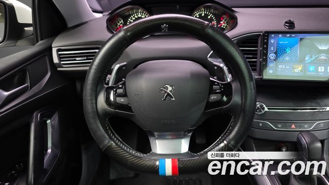 Peugeot 308 2017 — photo 13