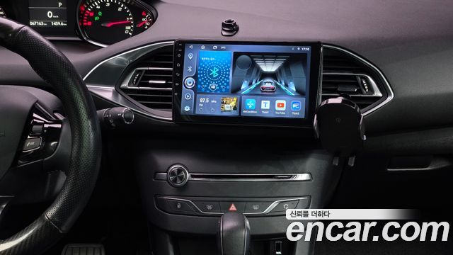 Peugeot 308 2017 — photo 14