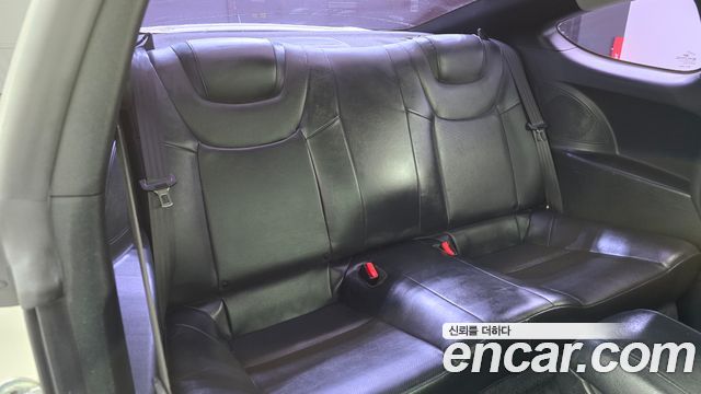 Hyundai Genesis 2011 — photo 11