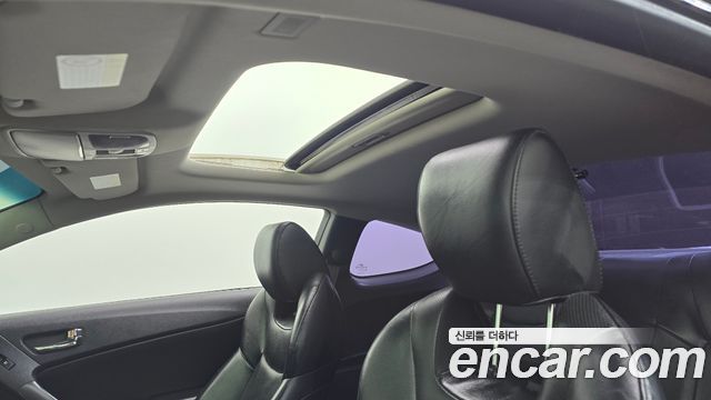 Hyundai Genesis 2011 — photo 15