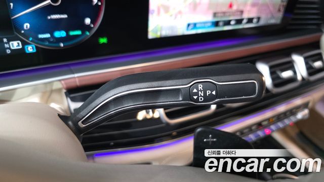 Mercedes-Benz GLS-Class 2023 — photo 9