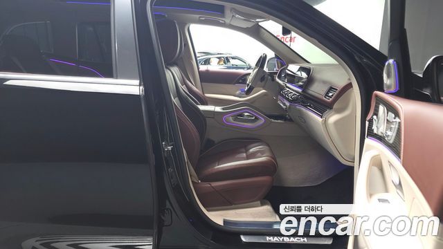 Mercedes-Benz GLS-Class 2023 — photo 10