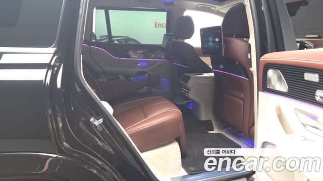 Mercedes-Benz GLS-Class 2023 — photo 12