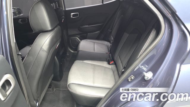 Hyundai Venue 2021 — photo 18