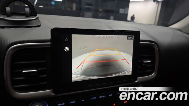 Hyundai Venue 2021 — photo 22