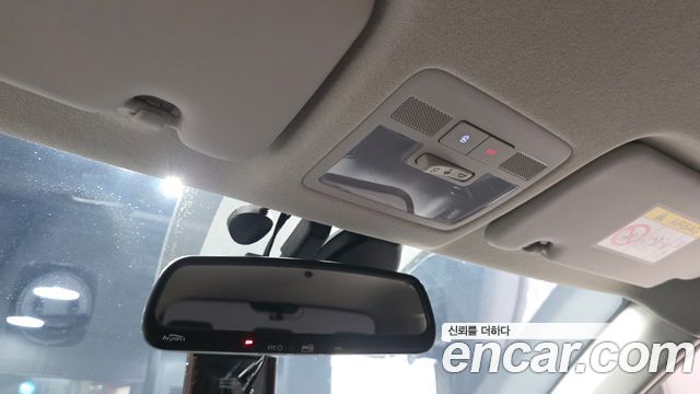 Hyundai Venue 2021 — photo 24