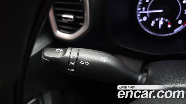 Hyundai Venue 2021 — photo 26