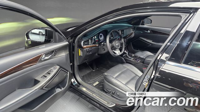 Kia K7 2018 — photo 11