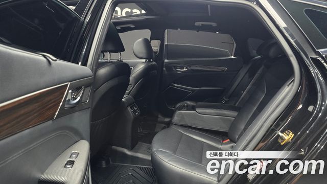 Kia K7 2018 — photo 12