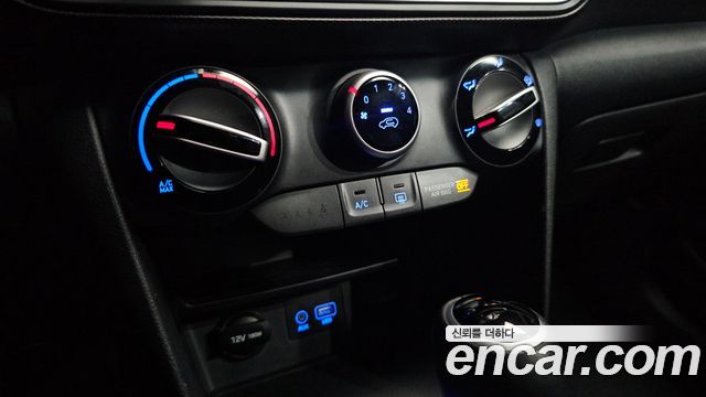 Hyundai Kona 2018 — photo 23