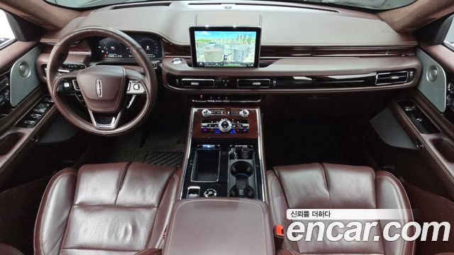 Lincoln Aviator 2022 — photo 10