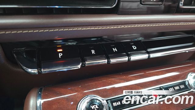 Lincoln Aviator 2022 — photo 12