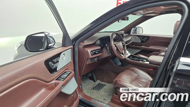 Lincoln Aviator 2022 — photo 13
