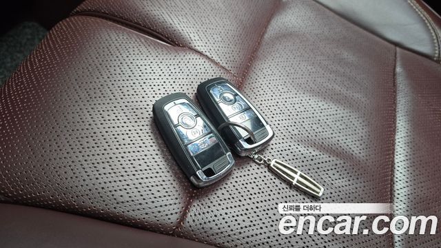 Lincoln Aviator 2022 — photo 22