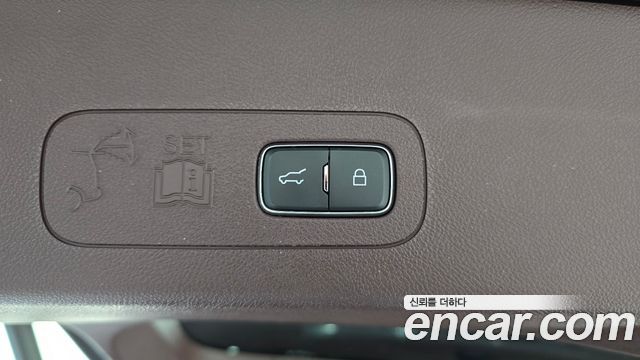 Lincoln Aviator 2022 — photo 23